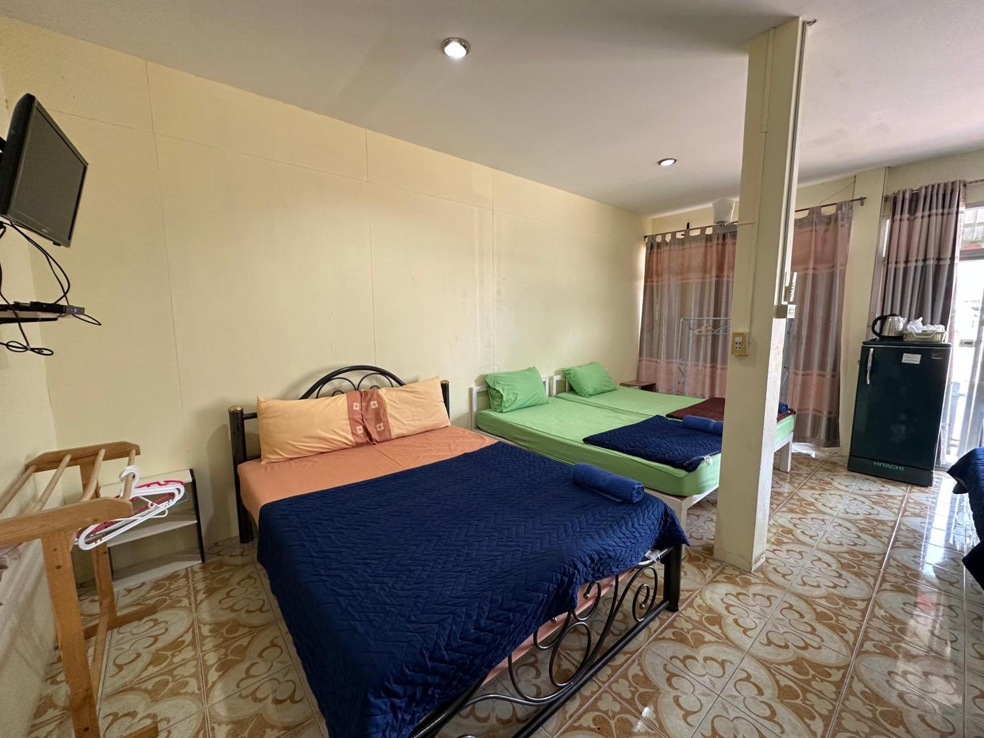 Thippawan Bungalow Koh Sichang Exterior foto