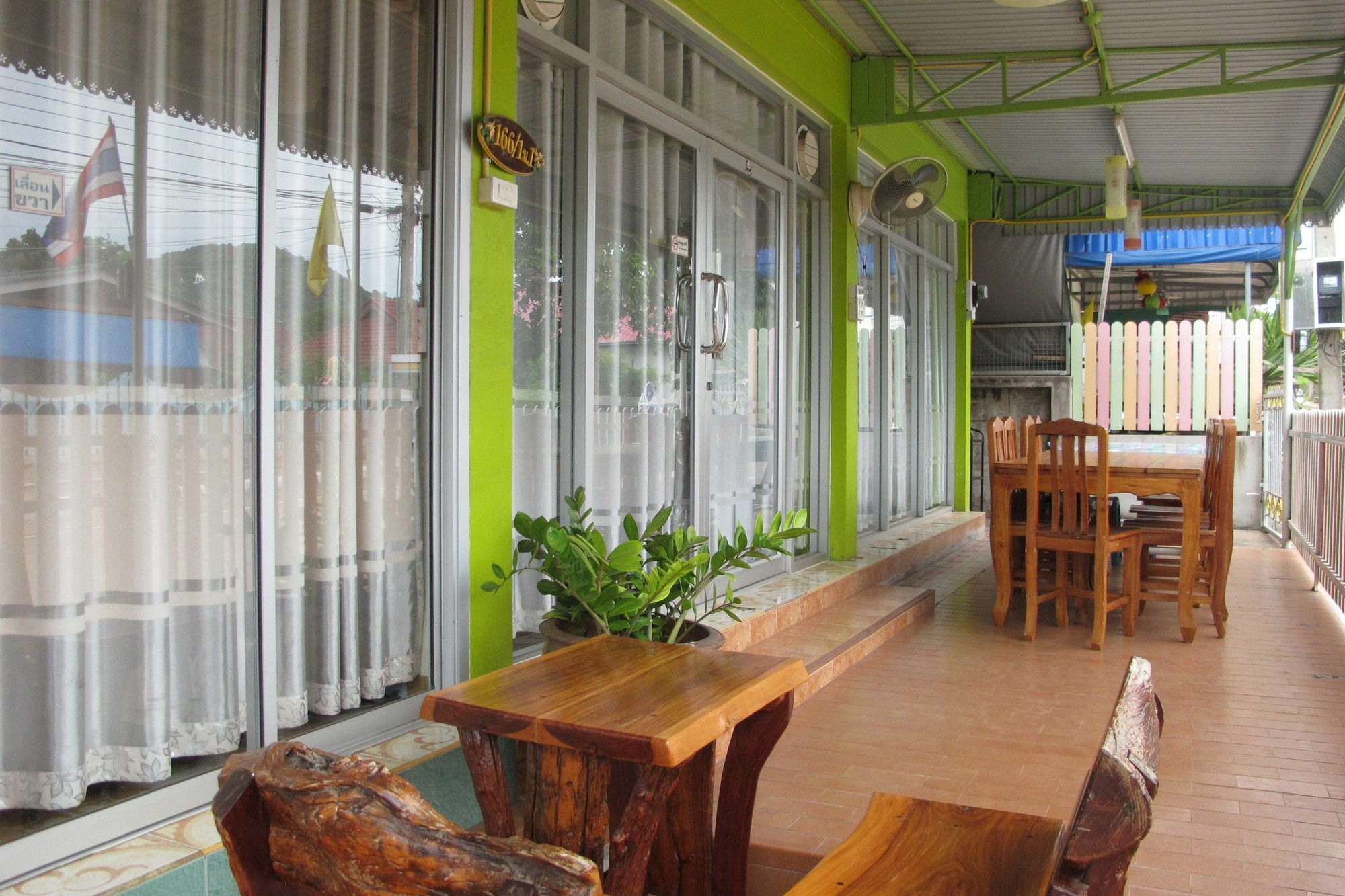 Thippawan Bungalow Koh Sichang Exterior foto