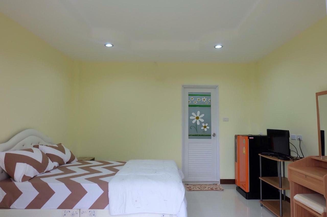 Thippawan Bungalow Koh Sichang Exterior foto