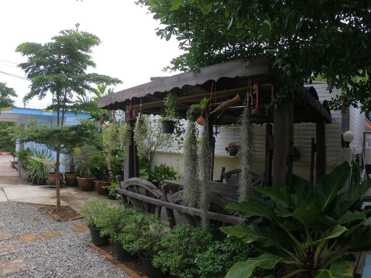 Thippawan Bungalow Koh Sichang Exterior foto