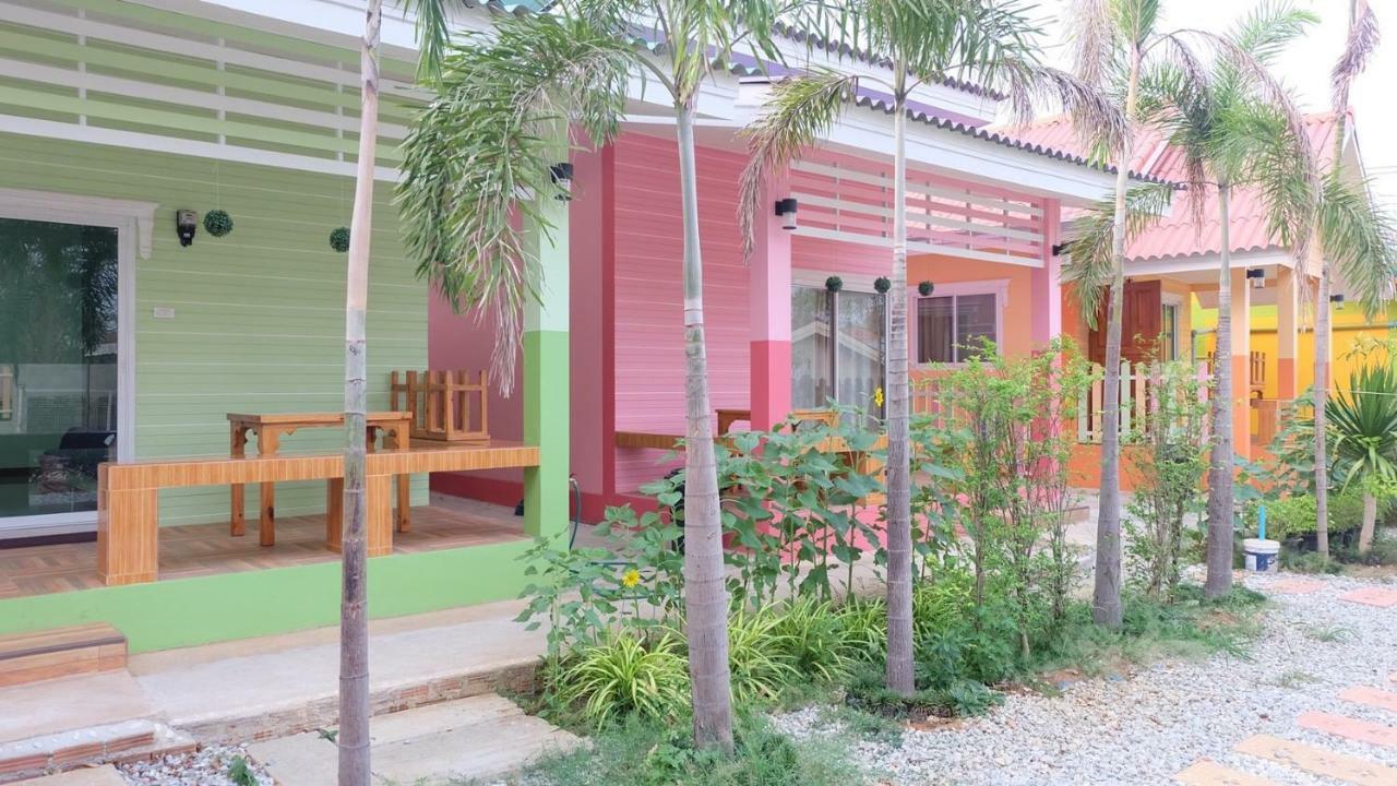 Thippawan Bungalow Koh Sichang Exterior foto